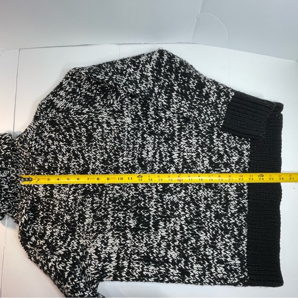 BANANA REPUBLIC Women's HEAVY Black White Turtleneck Wool Blend Sweater Size Med - Picture 7 of 7